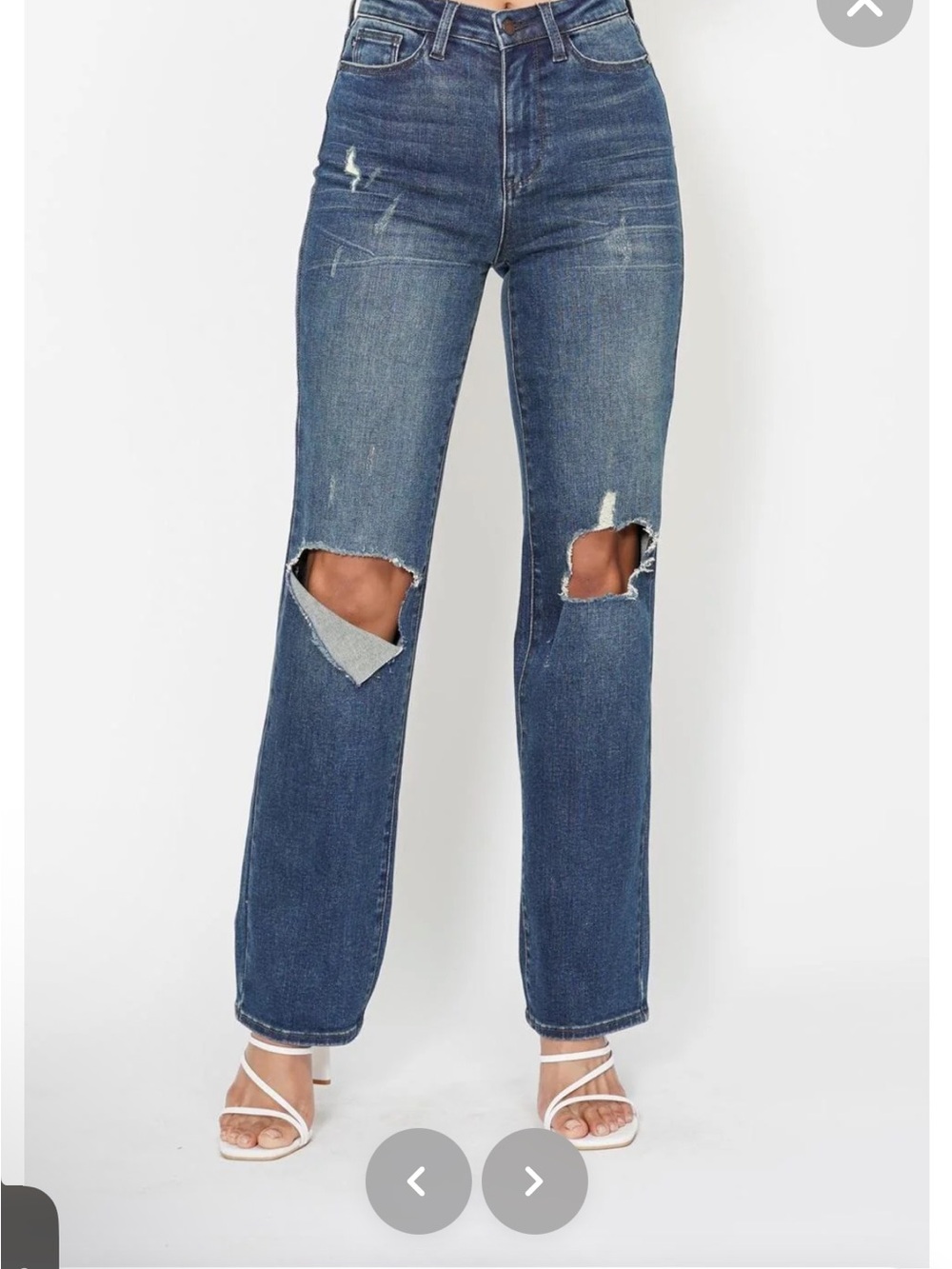 Judy Blue Medium Wash Knee-Ripped Straight Leg Jeans